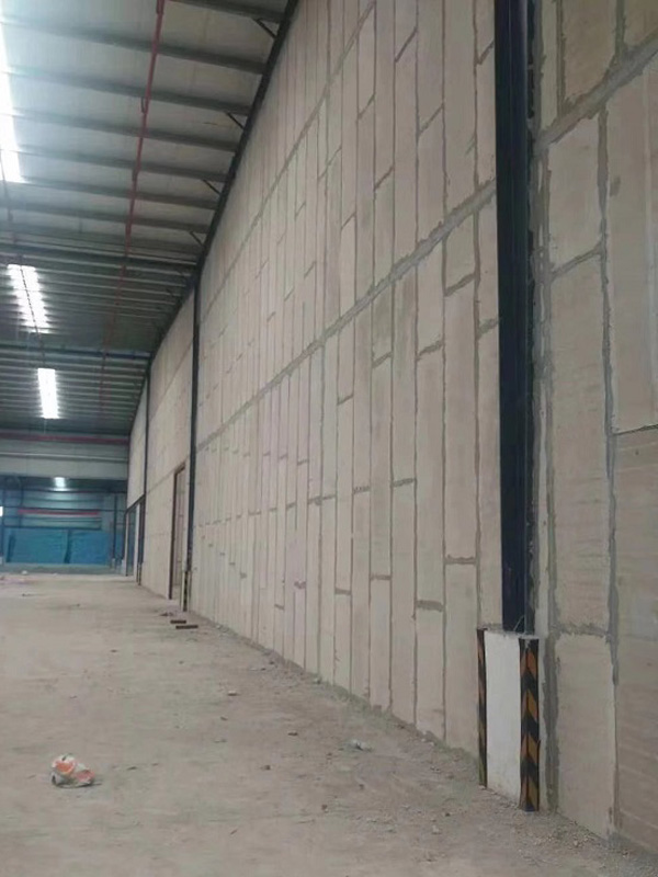 Lightweight composite wall panels